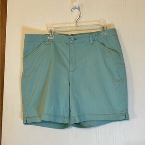 Lee Women's Mint Green Regular Fit Mid Rise Shorts